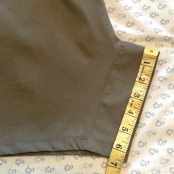 Kenneth Cole NWT Men's Active Tech Jogger Shorts - Picture 5 of 7